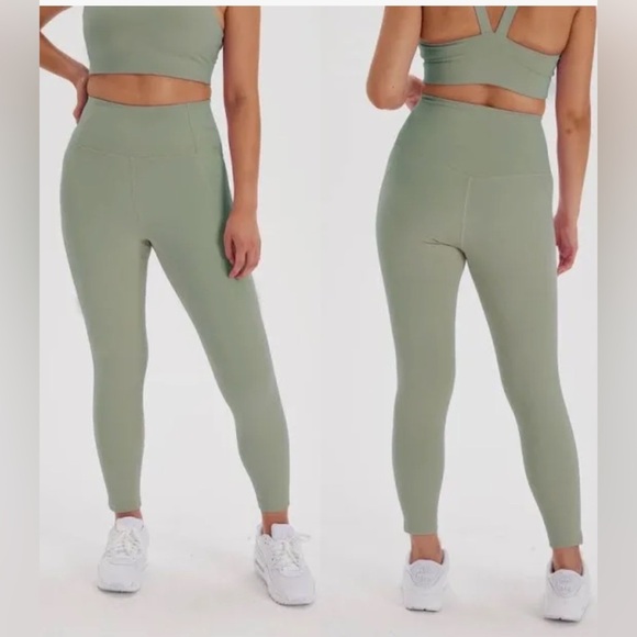 Girlfriend Collective Compressive High Waisted
Legging Green SZ L - Picture 1 of 7